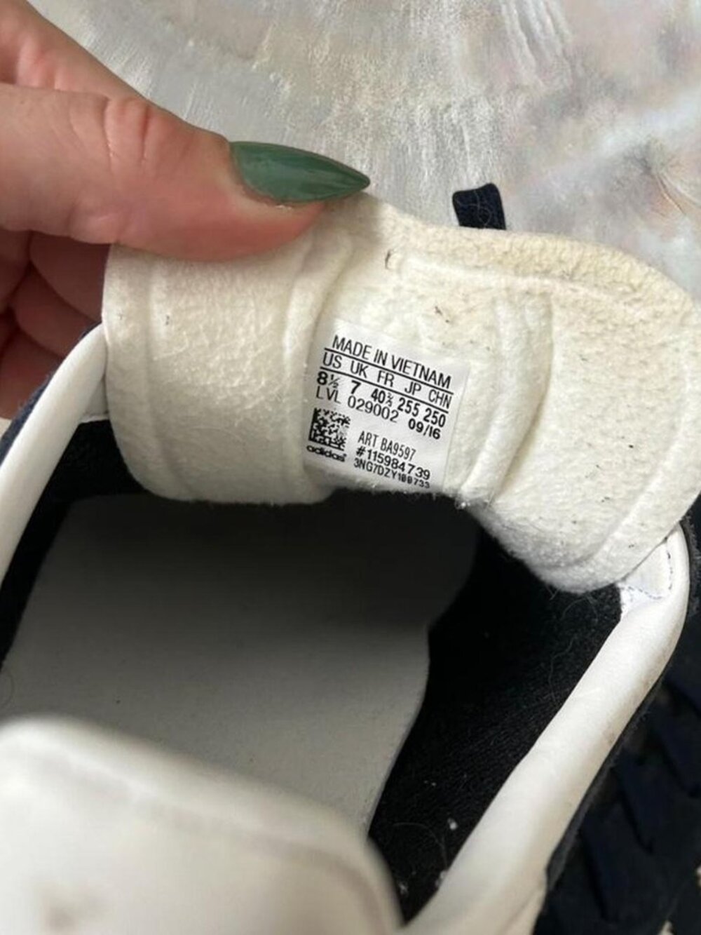 Adidas Gazelle navy blue & white low top sneakers ⭐️ size women’s 8.5 - Picture 5 of 5